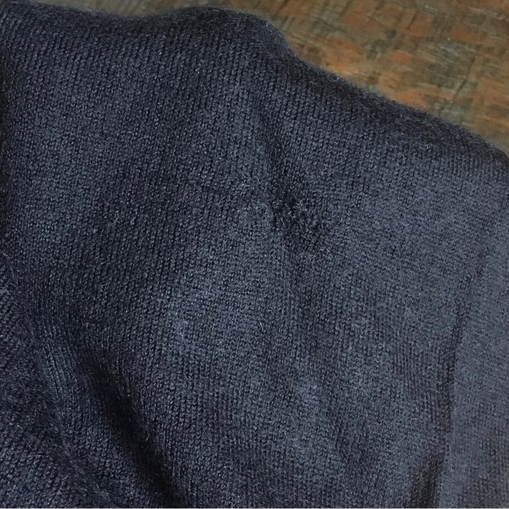 Tom Ford Cashmere Silk Lightweight V Neck Sweater - Picture 12 of 13
